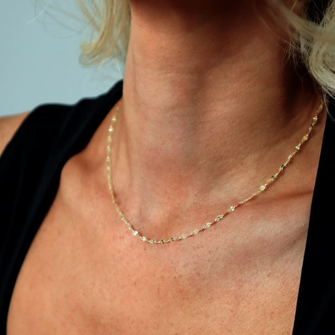 Dainty Necklace Gold