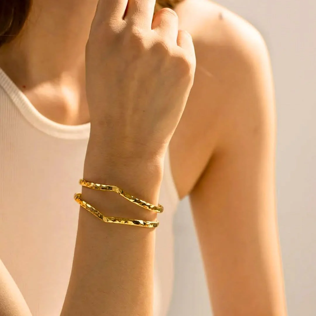 Vintage Hammered Double Cuff Bangle Bracelet Gold - Image 2