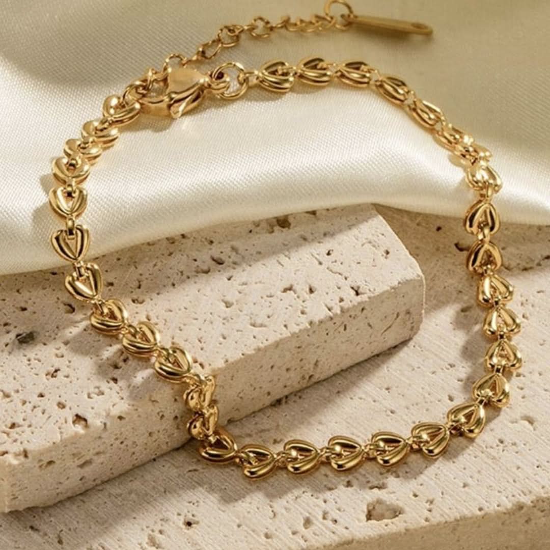 Heart Bracelet Gold